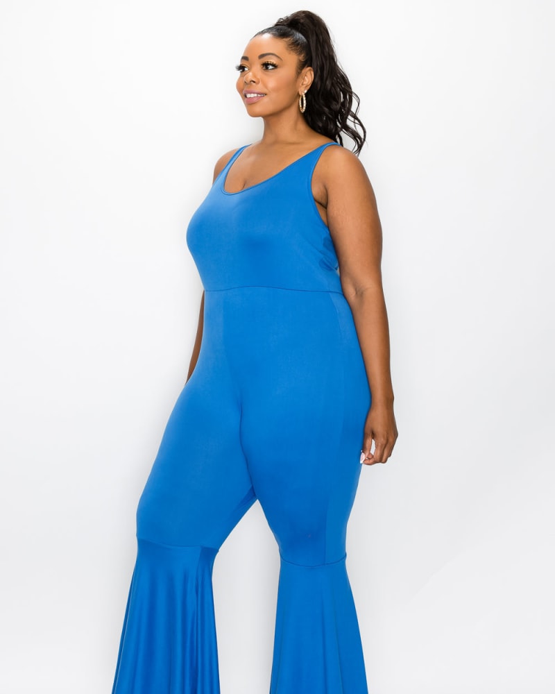 Plus size wearing jumpsuit sales